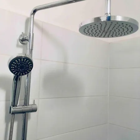 Unique And Stylish Downtown Апартаменты *