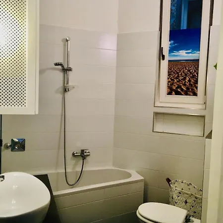 Unique And Stylish Downtown Апартаменты *