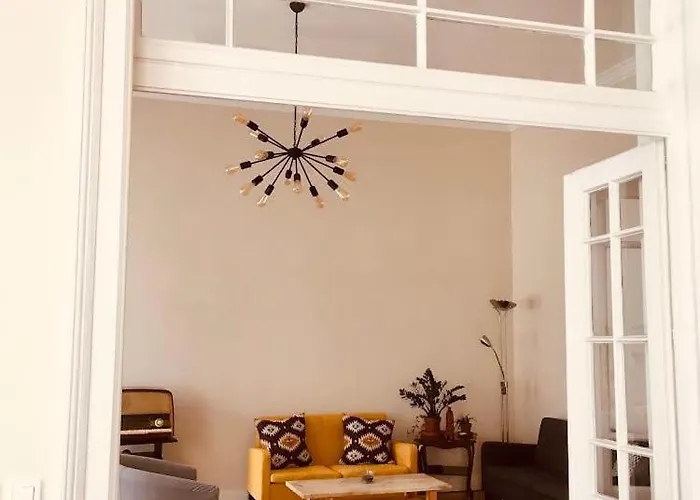 Unique And Stylish Downtown