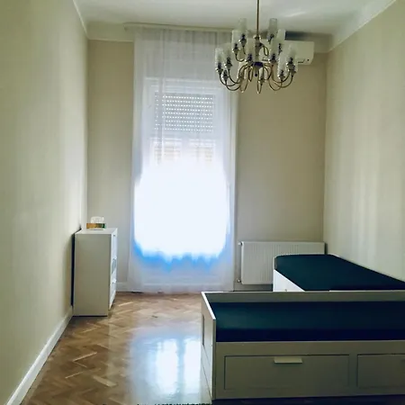Unique And Stylish Downtown Apartament *